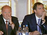 СМИ о кремлевской встрече: накануне выборов президент представил проект в пользу бедных СМИ о кремлевской встрече: накануне выборов президент представил проект в пользу бедных