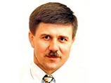 Иван Васюник родился в 1959 году, окончил экономический факультет Львовского госуниверситета им. И.Я. Франко по специальности "Механизированная обработка экономической информации". Кандидат экономических наук. Преподавал в ЛГУ Иван Васюник родился в 1959 году, окончил экономический факультет Львовского госуниверситета им. И.Я. Франко по специальности "Механизированная обработка экономической информации". Кандидат экономических наук. Преподавал в ЛГУ