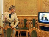 Экс-премьер-министр Украины Юлия Тимошенко заявила, что ее освободил от должности "не президент, а его окружение", сообщает "Интерфакс" Экс-премьер-министр Украины Юлия Тимошенко заявила, что ее освободил от должности "не президент, а его окружение", сообщает "Интерфакс"