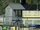 Первоначально голодовку объявили 20 человек, затем к ним присоединились еще 60 заключенных. Другие осужденные нанесли себе резаные ранения различной степени тяжести Первоначально голодовку объявили 20 человек, затем к ним присоединились еще 60 заключенных. Другие осужденные нанесли себе резаные ранения различной степени тяжести