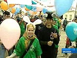Герои возрожденного мультфильма "Ну, погоди!" торжественно прошли по Арбату Герои возрожденного мультфильма "Ну, погоди!" торжественно прошли по Арбату