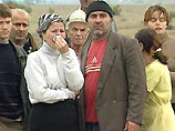 В Шалинском районе Чечни около 100 человек перекрыли трассу "Кавказ" В Шалинском районе Чечни около 100 человек перекрыли трассу "Кавказ"