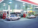 Нефтяников заставили ограничить бензиновые цены "в добровольно-принудительном порядке" Нефтяников заставили ограничить бензиновые цены "в добровольно-принудительном порядке"