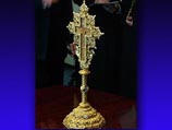 По благословению Патриарха Московского и всея Руси Алексия II в столицу доставлена частица Животворящего Креста Господня