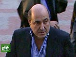 Накануне вечером Борис Березовский вместе с младшим братом президента США Нэйлом Бушем, учредителем детского образовательного центра в Латвии, прибыл в Ригу Накануне вечером Борис Березовский вместе с младшим братом президента США Нэйлом Бушем, учредителем детского образовательного центра в Латвии, прибыл в Ригу