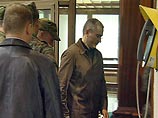 Однако по расчету, который приводят "Ведомости", получается, что Ходорковский имеет шансы выйти на свободу в самый разгар предвыборной президентской кампании - осенью 2007 года