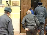 "Трепашкин сейчас находится в штрафном изоляторе", - заявил РИА Новости по телефону адвокат Сергей Бровченко, представляющий интересы Трепашкина "Трепашкин сейчас находится в штрафном изоляторе", - заявил РИА Новости по телефону адвокат Сергей Бровченко, представляющий интересы Трепашкина