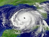 Ураган "Рита" ослабел до третьего уровня