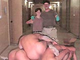 Линди Ингланд признали виновной в издевательствах над заключенными в тюрьме "Абу-Грейб"