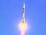 Между тем корабль "Союз ТМА-7" с российским космонавтом Валерием Токаревым, астронавтом NASA Уильямом Макартуром и американским космическим туристом Грегори Олсеном на борту в субботу утром успешно выведен на расчетную орбиту