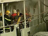 В Красноярском крае загорелись две баржи с мазутом, в районе пожара прогремел взрыв В Красноярском крае загорелись две баржи с мазутом, в районе пожара прогремел взрыв