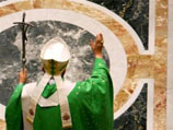 Папа Римский рассказал епископам, что католики должны влиять на общественную жизнь
