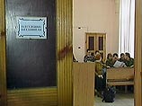 Присяжные подавляющим большинством голосов (11 против одного) после трех часов пребывания в совещательной комнате признали офицеров по "делу Худякова" невиновными