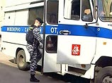 Взрывотехники ФСБ расстреляли подозрительный предмет в аэропорту "Домодедово" Взрывотехники ФСБ расстреляли подозрительный предмет в аэропорту "Домодедово"