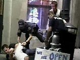 Пленка появилась после сообщений о том, что полиция применяла необоснованную силу во время ликвидации последствий урагана Katrina