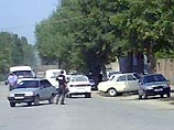 Тимур Асламбеков, 1980 года рождения, проходивший под кличкой "Орел" подорвал себя и находившуюся с ним пособницу боевиков бандгруппы Бислана Мадаева Айну Юнусову по кличке "Фатима", 1986 года рождения самодельными гранатами Тимур Асламбеков, 1980 года рождения, проходивший под кличкой "Орел" подорвал себя и находившуюся с ним пособницу боевиков бандгруппы Бислана Мадаева Айну Юнусову по кличке "Фатима", 1986 года рождения самодельными гранатами