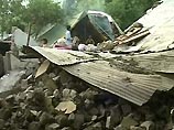 Землетрясение в субботу было самым сильным за всю историю Пакистана. По последним официальным данным, погибли 25 тысяч человек, более 63 тысяч ранены, около 2,5 млн человек остались без крова