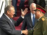 Министр обороны США Дональд Рамсфельд начал свой первый визит в Китай Министр обороны США Дональд Рамсфельд начал свой первый визит в Китай