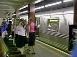 Движение поездов на семи основных линиях нью-йоркского метро приостановлено в пятницу утром после того, как на одной из станций в Манхэттене начался пожар и задымление