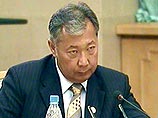 Президент Киргизии поручил силовикам обеспечить порядок в республике