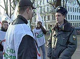 В Петербурге яблочники собрались на пикет в поддержку Ходорковского и Лебедева