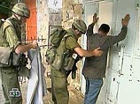 Израильские военные арестовали на Западном берегу Иордана 16 палестинцев Израильские военные арестовали на Западном берегу Иордана 16 палестинцев
