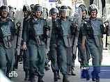 Полиция Баку разогнала митинг оппозиции, задержав десятки человек Полиция Баку разогнала митинг оппозиции, задержав десятки человек