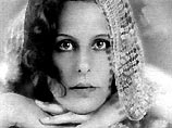 Лени Рифеншталь родилась в 1902 году в Берлине. Сначала занималась танцами и театром, а в начале 30-х годов увлеклась кинорежиссурой. Ее первые фильмы - "Голубой свет" и "Священная гора" - наделали много шума