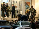 Только 4% россиян уверены, что власти говорят всю правду о событиях на Дубровке, треть опрошенных (34%) считают, что она сознательно замалчивается. Большинство же (48%) уверены, что власти сообщают только часть правды о случившемся Только 4% россиян уверены, что власти говорят всю правду о событиях на Дубровке, треть опрошенных (34%) считают, что она сознательно замалчивается. Большинство же (48%) уверены, что власти сообщают только часть правды о случившемся