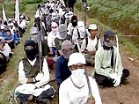 Тесно связанная с "Аль-Каидой" "Джемаа исламия" организовала взрывы на индонезийском курортном острове Бали в октябре 2002 года и в джакартском отеле "Марриот" в августе 2003 года, от которых погибли более 200 человек