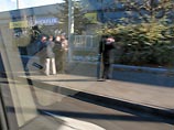 В центре Москвы ОМОН захватил таксопарк у Белого дома В центре Москвы ОМОН захватил таксопарк у Белого дома