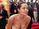Бисексуальная голливудская звезда Анджелина Джоли оказалась той женщиной, с которой хотели бы связать свою жизнь лесбиянки, даже несмотря на сообщения о ее бурном романе с представителем противоположного пола - Брэдом Питтом
