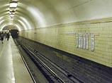 Это произошло в 8:35 по московскому времени во время остановки на "Рижской" поезда, двигавшегося в сторону центра Это произошло в 8:35 по московскому времени во время остановки на "Рижской" поезда, двигавшегося в сторону центра