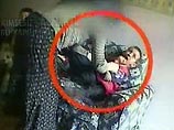 Мучительница малышей из турецкого приюта призналась, что бьет и своих детей