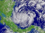 Ураган "Вилма" разрушил уникальные коралловые рифы у полуострова Юкатан 