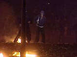 Беспорядки перекинулись на Бельгию и Германию. А под Парижем ранены 34 полицейских Беспорядки перекинулись на Бельгию и Германию. А под Парижем ранены 34 полицейских
