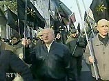 Главным организатором марша выступил Евразийский союз молодежи, созданный по инициативе противника "оранжевых" революций Александра Дугина Главным организатором марша выступил Евразийский союз молодежи, созданный по инициативе противника "оранжевых" революций Александра Дугина