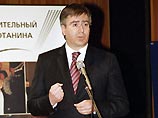 Уголовное дело против "Мабетекса" было заведено в октябре 1999 года – и в том же году Дмитрий Амунц оставил пост вице-президента компании. Сам Амунц в интервью крупной деловой газете говорил, что перешел в "Мабетекс" из "Альфа-групп" во второй полов Уголовное дело против "Мабетекса" было заведено в октябре 1999 года – и в том же году Дмитрий Амунц оставил пост вице-президента компании. Сам Амунц в интервью крупной деловой газете говорил, что перешел в "Мабетекс" из "Альфа-групп" во второй полов