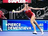 Дементьева проиграла стартовый матч WTA Championships