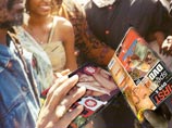 В ЮАР учителя бесплатно раздавали школьникам DVD с порно