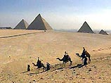 Вокруг египетских  пирамид построят защитную ограду протяженностью 15 км