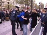 Любые митинги и общественные собрания на улицах запрещены сегодня в Париже. Полиция опасается всплеска волнений в столице. Запрет вступает в силу в 10 утра и будет действовать до 8 утра воскресенья