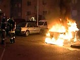 В ночь с воскресенья на понедельник в южной части второго по величине города Нидерландов Роттердама группа подростков числом примерно 25 устроила беспорядки и сожгла 10 припаркованных на улицах автомашин В ночь с воскресенья на понедельник в южной части второго по величине города Нидерландов Роттердама группа подростков числом примерно 25 устроила беспорядки и сожгла 10 припаркованных на улицах автомашин