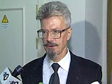 "Решение Верховного суда принято на коленях. Это унижение Верховного суда в глазах истории", - заявил лидер НБП Эдуард Лимонов сразу после завершения заседания "Решение Верховного суда принято на коленях. Это унижение Верховного суда в глазах истории", - заявил лидер НБП Эдуард Лимонов сразу после завершения заседания