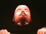 Ленин должен быть захоронен, потому что идея мумификации находится вне всякого культурного и религиозного контекста России, убежден митрополит Кирилл