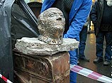 В Петербурге установлен первый памятник Иосифу Бродскому В Петербурге установлен первый памятник Иосифу Бродскому
