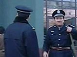 Китайская полиция распространяет колоды карт с фотографиями самых опасных преступников Китайская полиция распространяет колоды карт с фотографиями самых опасных преступников