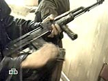 Сотрудники правоохранительных органов изъяли автомат Калашникова, пистолет Макарова, похищенный в Нальчике при нападении на дежурную часть Управления Госнаркоконтроля в декабре 2004 года, гранату Ф-1, взрыватель, бронежилет и пистолет ТТ с 37 патронами к