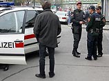 В Австрии полиция арестовала врача, который фотографировал гениталии своих пациенток В Австрии полиция арестовала врача, который фотографировал гениталии своих пациенток
