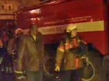 Сигнал о возгорании в жилом доме во втором Сетуньском проезде на западе Москвы поступил около девяти вечера. Горела одна из квартир на самом последнем – двадцать пятом этаже. Когда на место происшествия прибыли пожарные, началась срочная эвакуация ж Сигнал о возгорании в жилом доме во втором Сетуньском проезде на западе Москвы поступил около девяти вечера. Горела одна из квартир на самом последнем – двадцать пятом этаже. Когда на место происшествия прибыли пожарные, началась срочная эвакуация ж